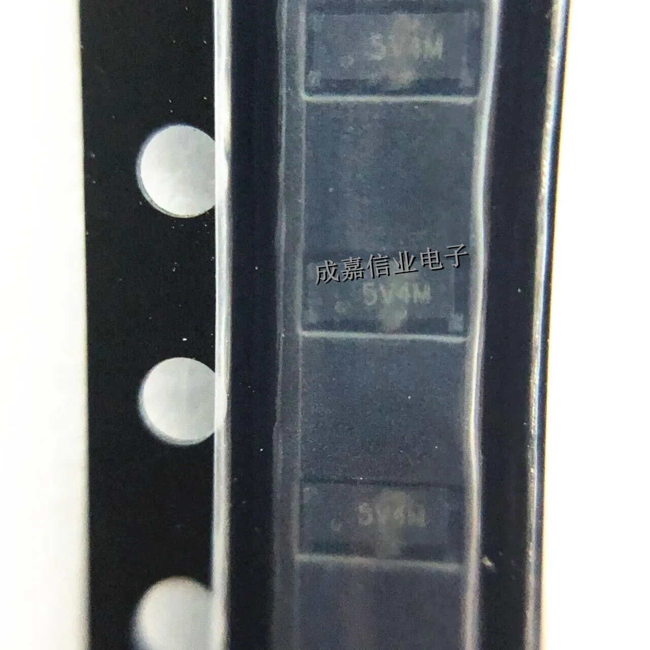 100 قطعة/الوحدة ESD5304D-10/TR UDFN-10(1x2.5) بمناسبة ؛ 5V4 4-Lines ، أحادي الاتجاه ، السعة المنخفضة للغاية المكثفات الجهد العابر