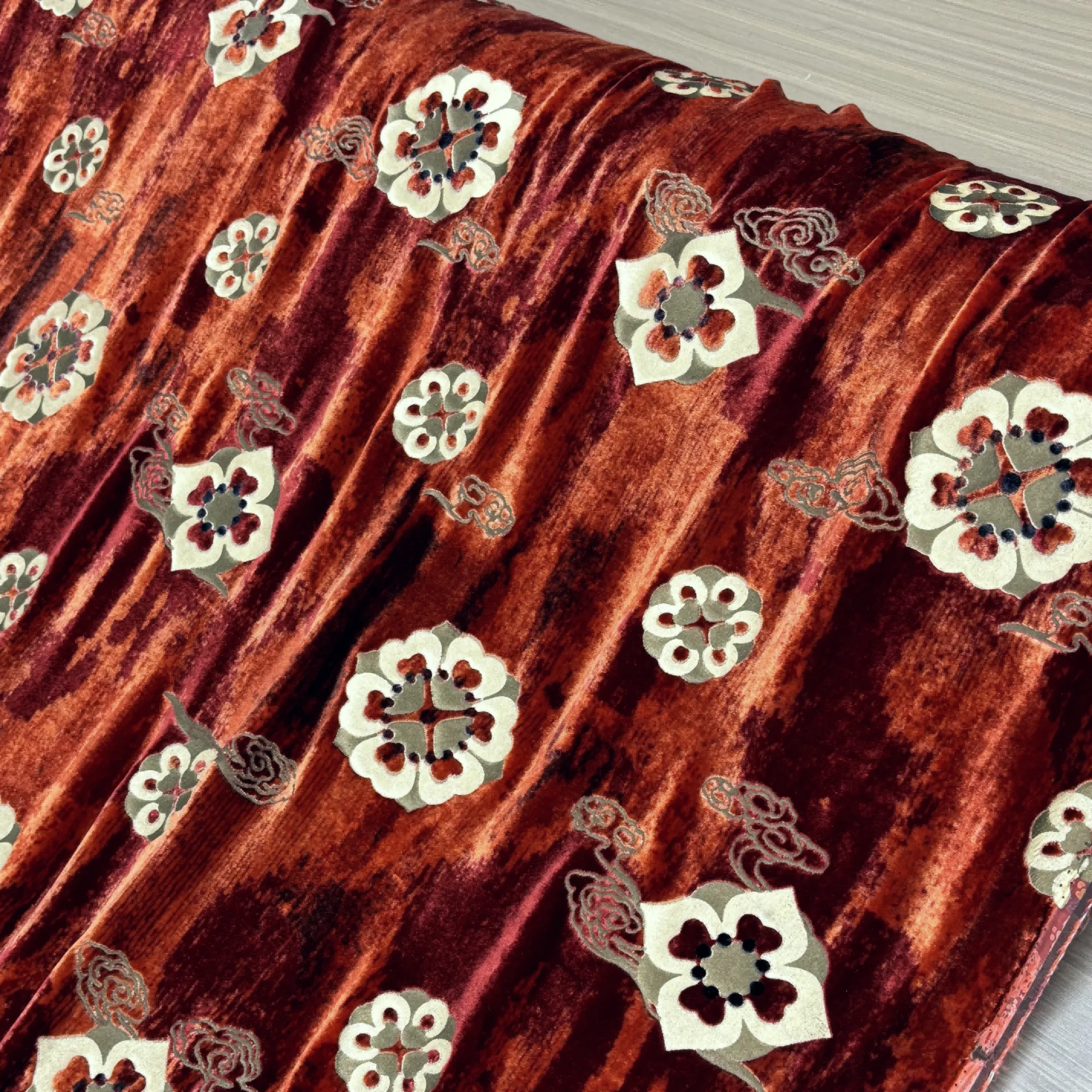 

1449 Woven Brocade Sticky Velvet Imitation Qiao Qi Carving and Embossing Dunhuang Po-Phase Flowers Dress Cheongsam Fabric