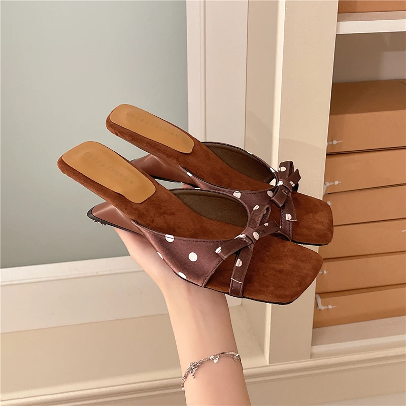 Fashion 2026 New Design Irregular-shaped  French-style Open-toe Strappy Thick Heel Comfortable Cool Slippers
