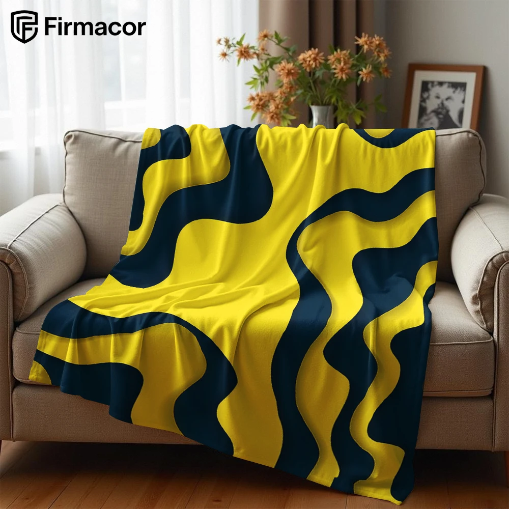 Wavy Cutout Lightweight Microfiber Soft Christmas Fleece Blanket Warm Cozy Throw for Bed Sofa Office Travel All Season