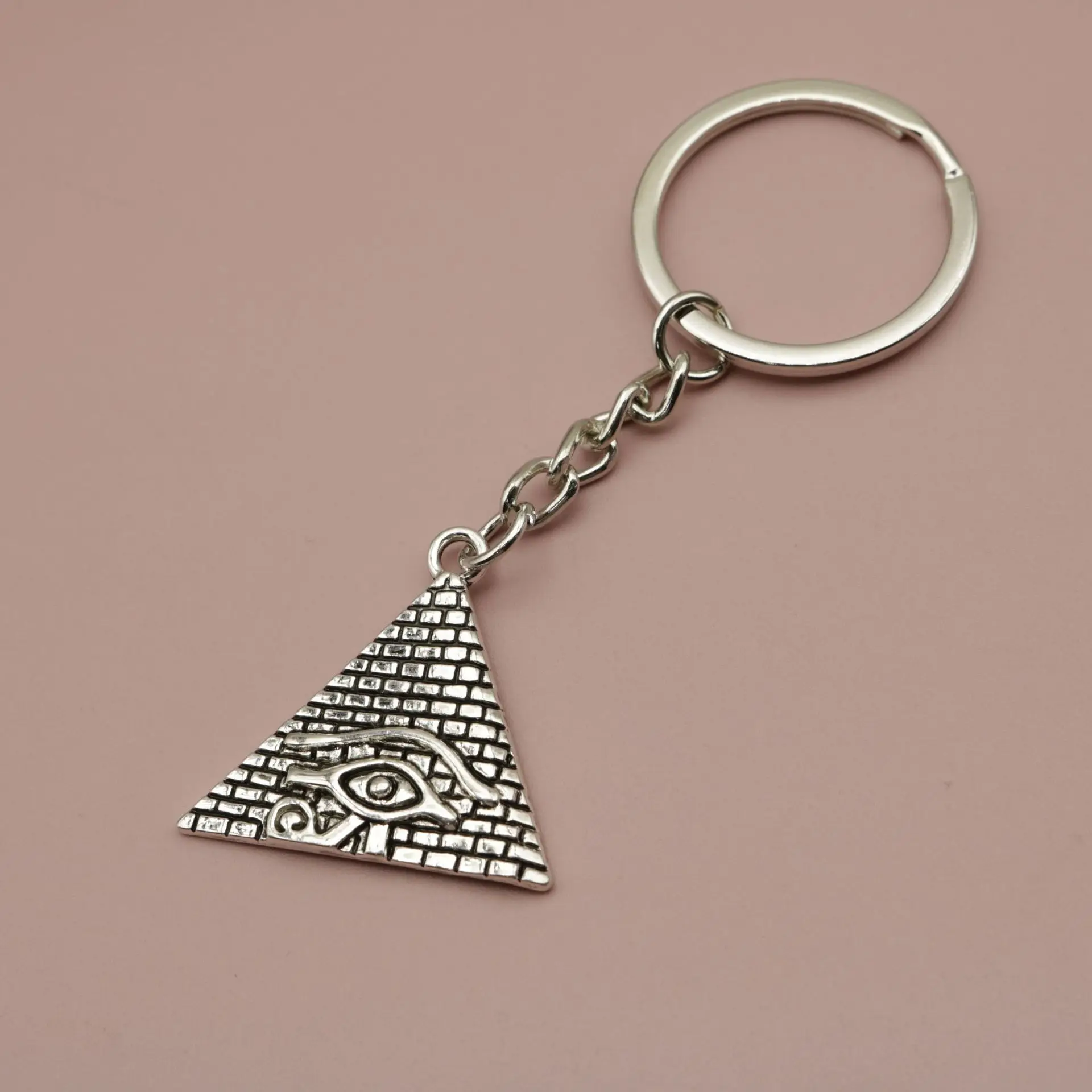 keychain pyramid Viking Eye of the Nordic Amulet Men Key Chain Gift Slavic Egyptian Pyramids Keychain Pendant Male Keyring Jewel