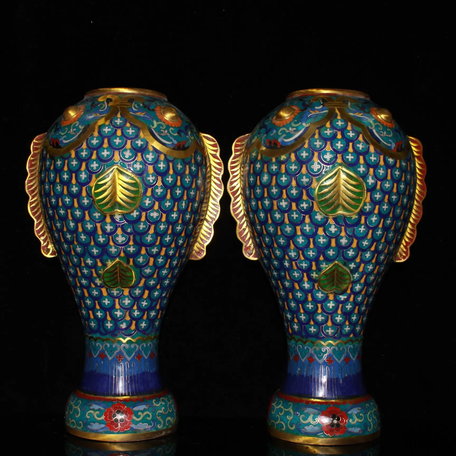 

14"Tibetan Temple Collection Old Bronze Cloisonne Enamel Fish pattern Fish Shaped Bottle A Pair Vase Amass wealth Ornaments