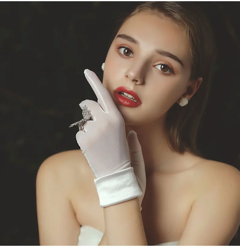 Guantes de novia de satén blanco liso para mujer, guantes de muñeca cortos para invitados de boda, banquete de ópera, fiesta