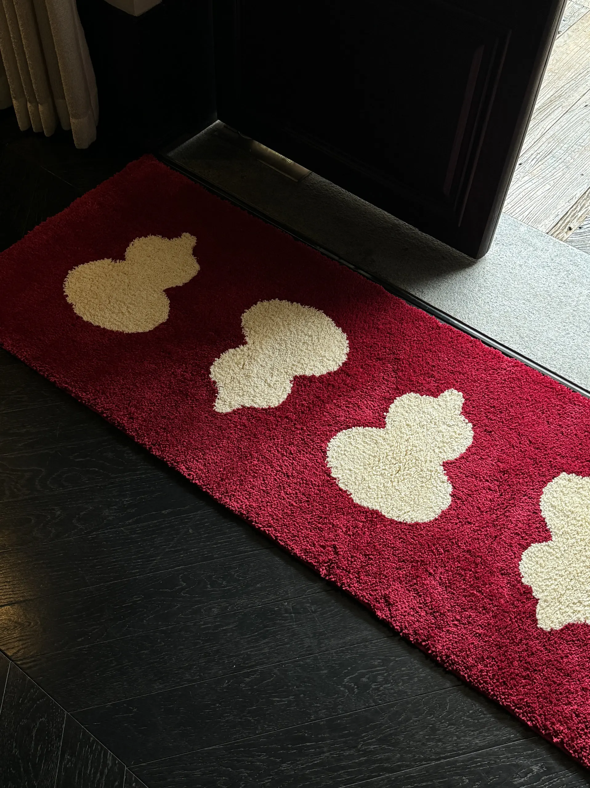 Long Rectangle Carpet Bedroom Bedside Mat Anti-Slip Durable Polyester Material Machine Washable New Chinese Style Design
