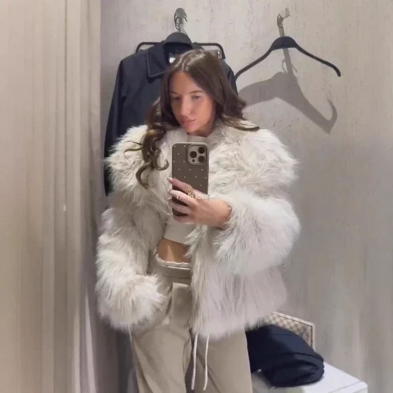 

White Luxury Short Faux Rabbit Fur Jacket, Women‘s Big Lapel Loose Plush Coat, Thick Warm Fluffy Casual Top
