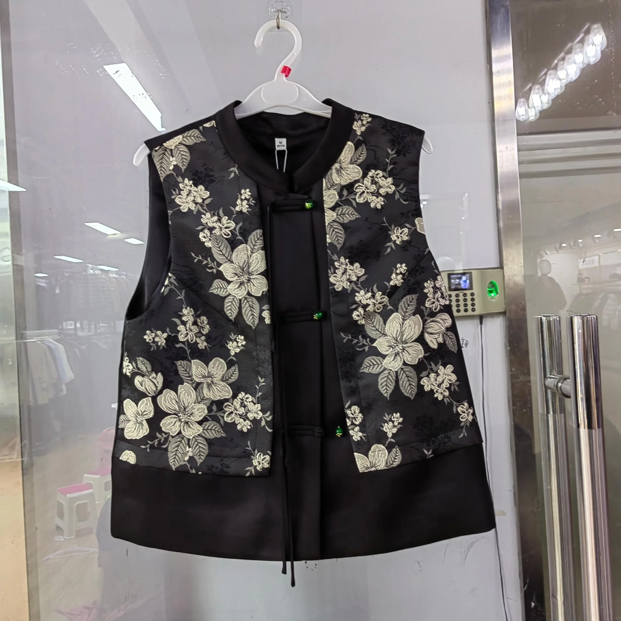 

Faionable Casual Slim Fit ort Svel round Ne Vest Jaet Spring Women's Wear Polyester Fiber round Ne ort Length