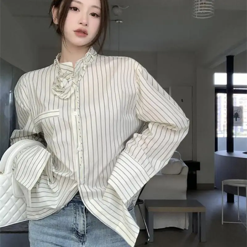 2024 Spring Loose Striped Top Female Elegant Fashion Loose Shirts Woman Luxury Casual Flowers Collor Blouse For Women Vc36