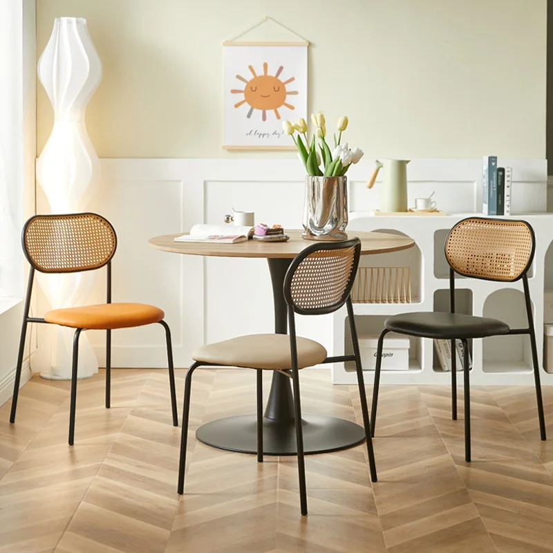 كرسي طعام ريترو راتان، مقعد على طراز كوخ نورديك، كرسي مقهى عتيق، مقعد مسند ظهر حديدي بسيط لغرفة المعيشة