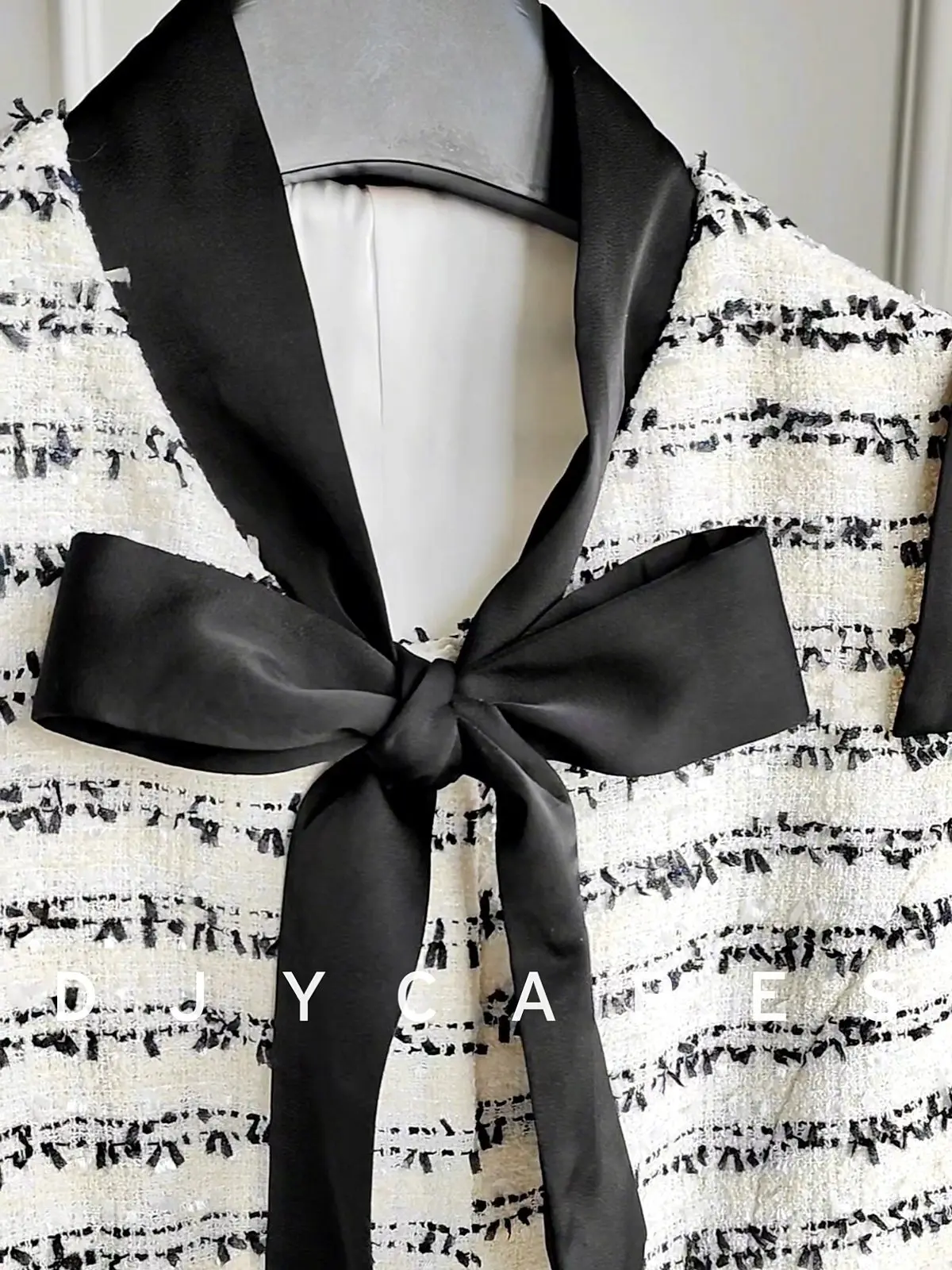 New Contrast butterfly bow slimming sleeveless top big size
