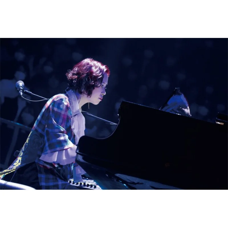 

Парад 6000 песен Композитор Юки Кajiura Стиль исключительного таланта 9784140819708