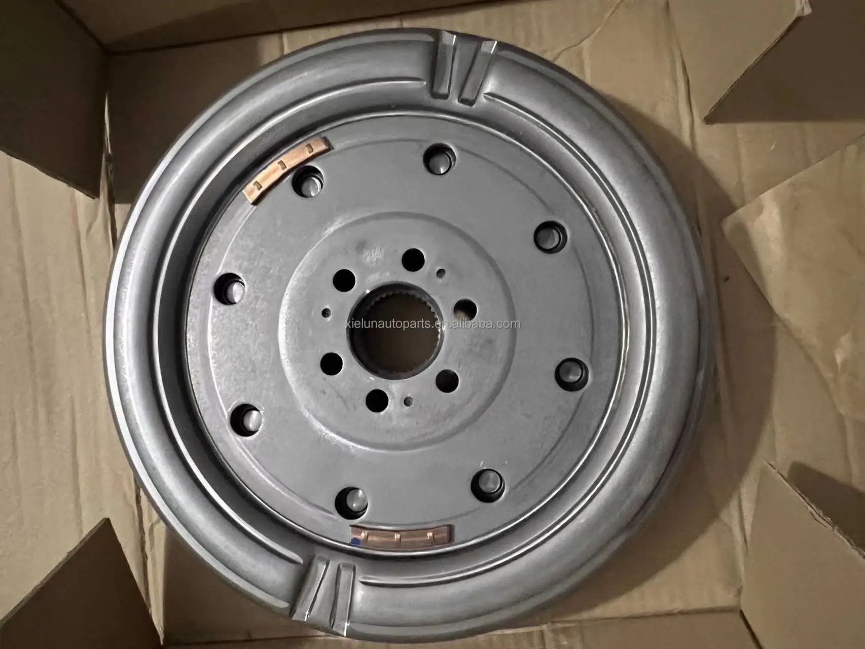 

TLF 03G105266AR 03G105266BD 03G105266BK 03G105266CJ 03G105266Q 03L105266AE 415074009 flywheel for A3 Passat Golf Jetta Toledo