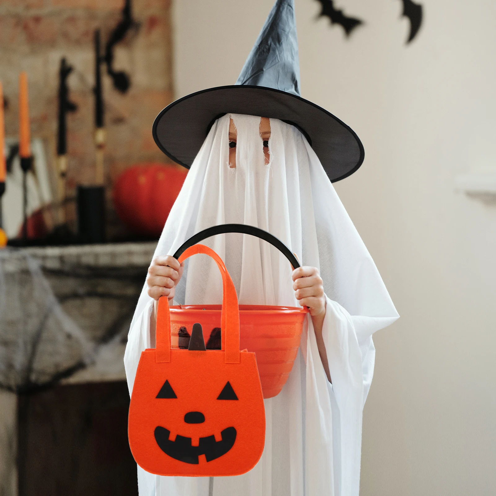 

Halloween Candy Bags Felt Gift Bag Pumpkin Goodie Pouch Halloween Party Favor Treat Storage Bag Bright Color Reusable Easy