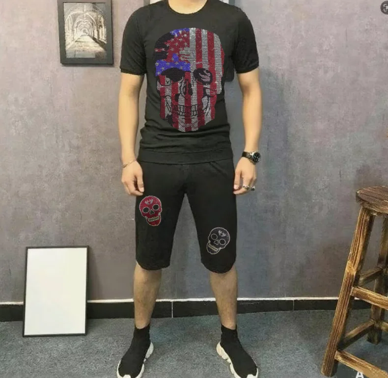 

2pcs Summer Men's T-Shirts+short set Fashion Casual Sportswear Rhinestone Fitness Top Male Tracksuit Outfit