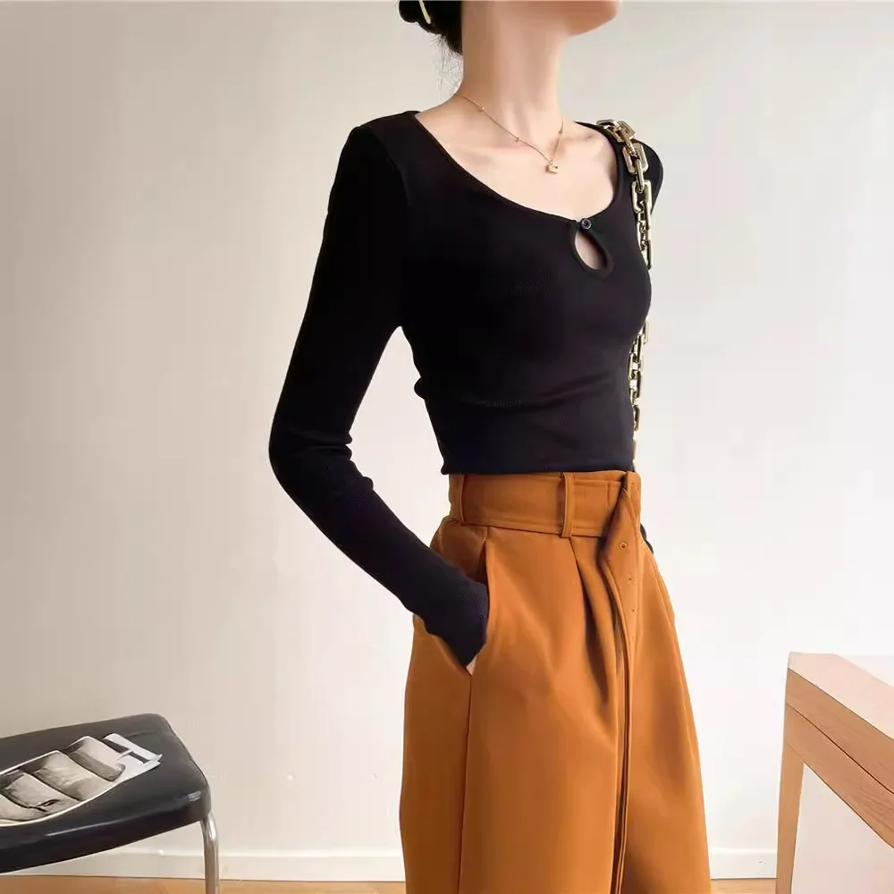 

6346 плотный эластичный сексуальный сладкий пряный свитер Pure Desire с большим U-образным вырезом и одной пуговицей, полый облегающий свитер для похудения