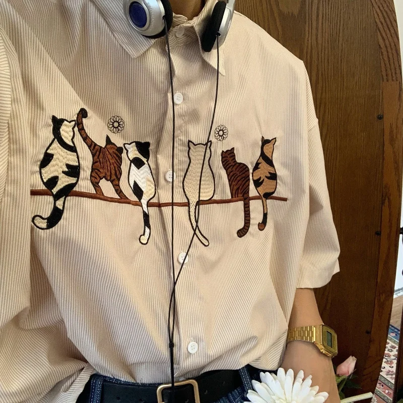 

Vintage Fine Striped Shirt Cat Embroidered Retro Short Sleeved for Men's 2023 Summer Hong Kong Style Grunge Blouse