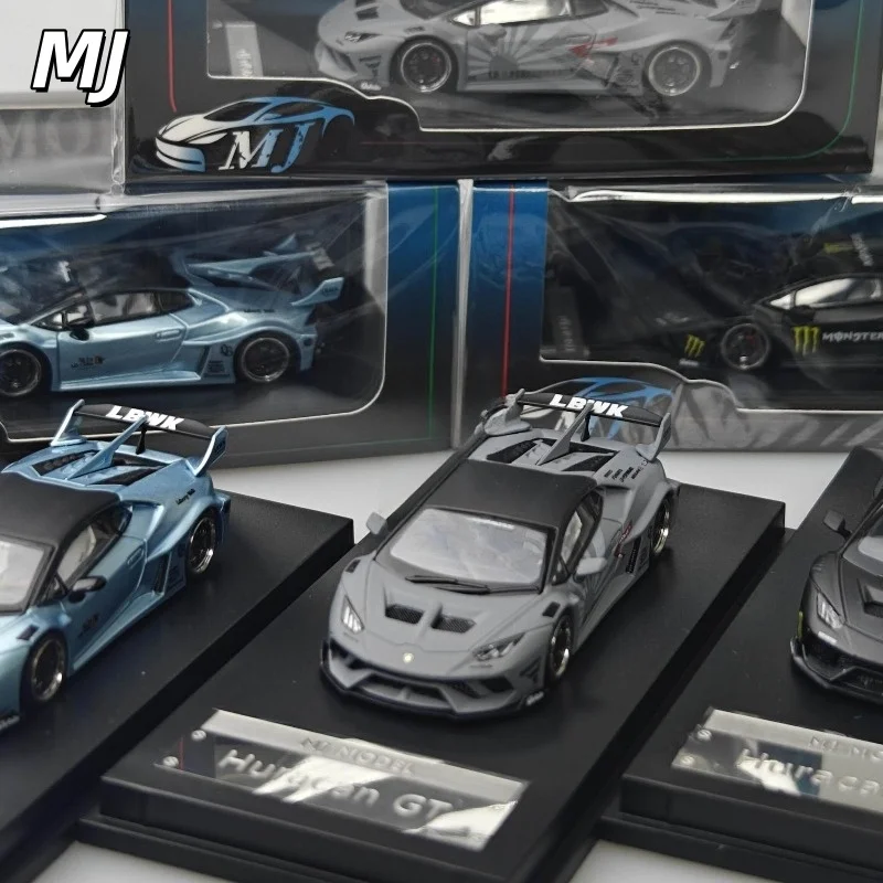 

MJ 1:64 Lamborghini LP610 GT Cast Aluminum Alloy Car Model, a gift for friends on special occasions, an adult collection piece.