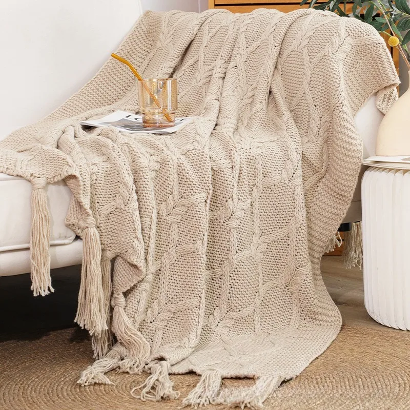 Vintage Buckle Chunky Knit Throw Blanket, Retro Thick Yarn Sofa Couch Cover, Warm Nap Blanket for Bed Guesthouse
