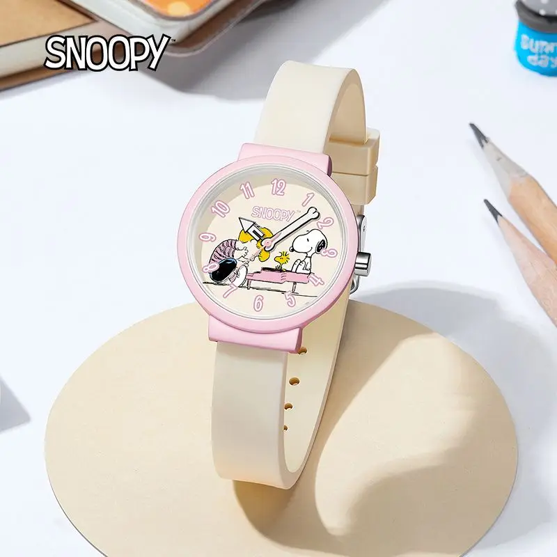 Snoopy kawaii anime peripheral cartoon watch female student fashion cartoon cute trend waterproof children\'s cute quartz watch