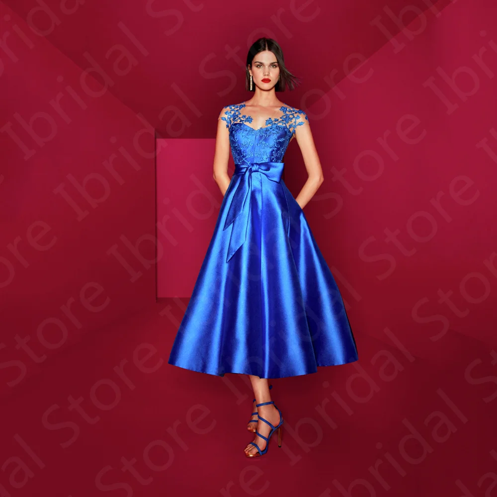 Adoráveis vestidos de baile com renda azul, comprimento médio da panturrilha, vestidos de coquetel, mangas de ilusão, vestido de baile, cinto curto, novo