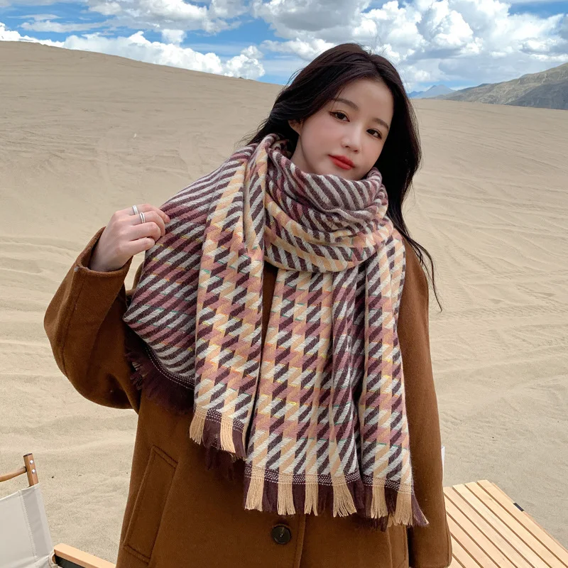Autumn and winter new Qiandongge scarf travel photo fashion outside with warm windproof fringed imitation cashmere shawl women