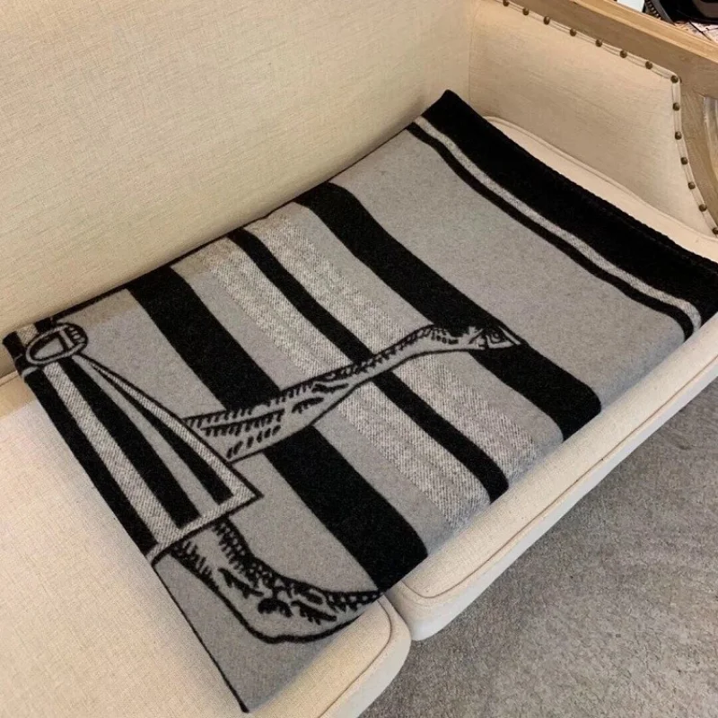 Junma Printing Wool Blended Blanket Student Office Air Conditioning Shawl Decoration Sofa Cover Thorw Bedspread Home Decoration