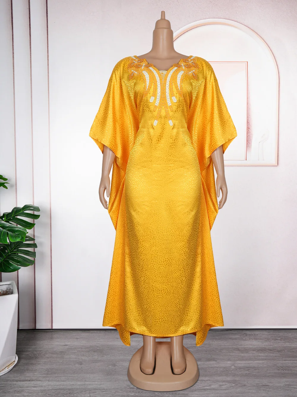 Abayas For Women Dubai Luxury 2025 African Muslim Fashion Dress Caftan Marocain Evening Party Dresses Boubou Robe Djellaba Femme