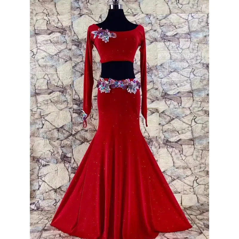 맞춤형 밸리 댄스 의상 빨간색 긴팔 탑 빅 스윙 스커트 퍼포먼스 슈트 세트 동부 댄스 3D 꽃 액세서리