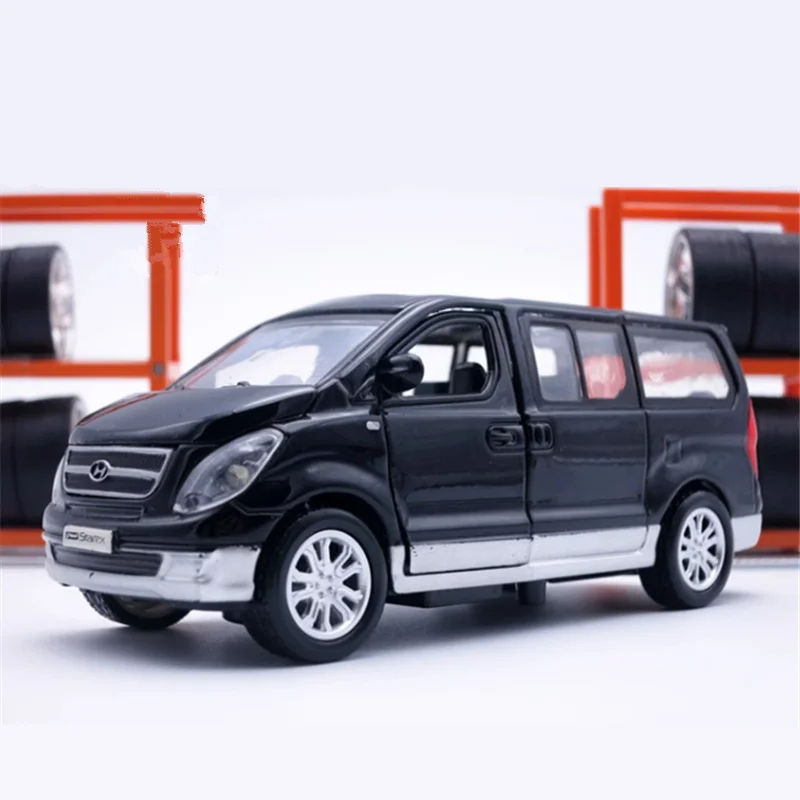 

1:32 Hyundai H-1 Grand Starex Alloy Car Model Diecasts Metal Vehicles Car Model Simulation Sound Light Collection Kids Toys Gift