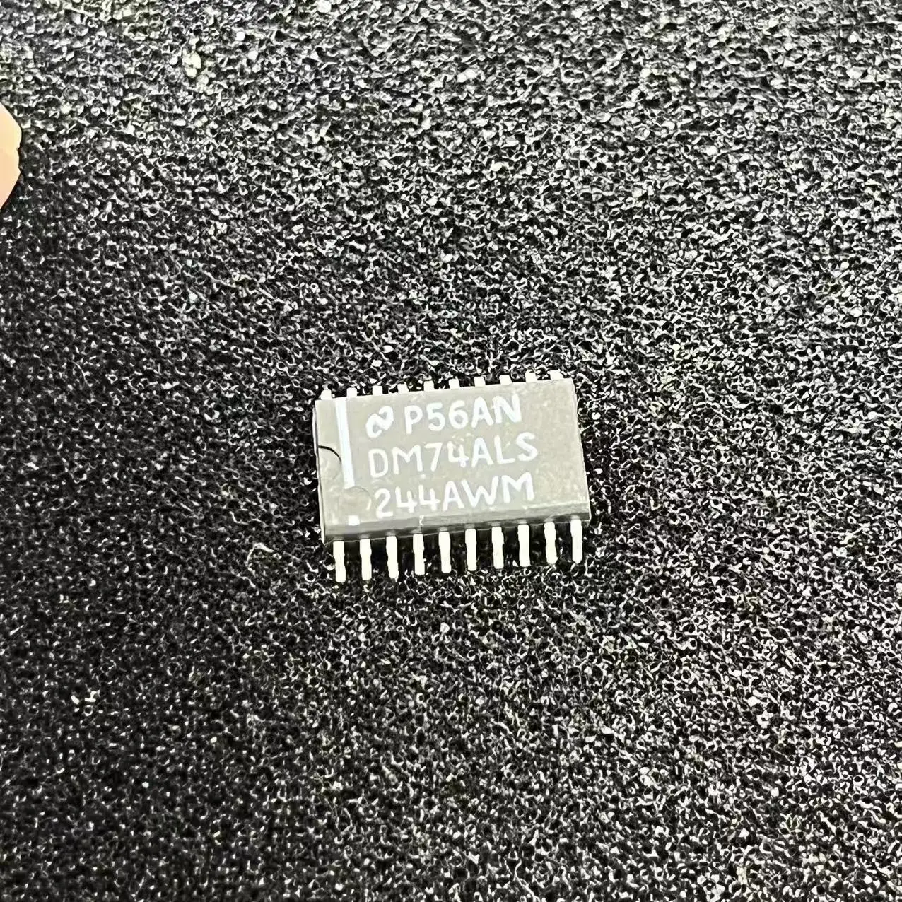 MC74HC4538ADR2G DM74ALS244AWMX 74VHC123AMX DM74ALS574AWMX 74Lvc08ad