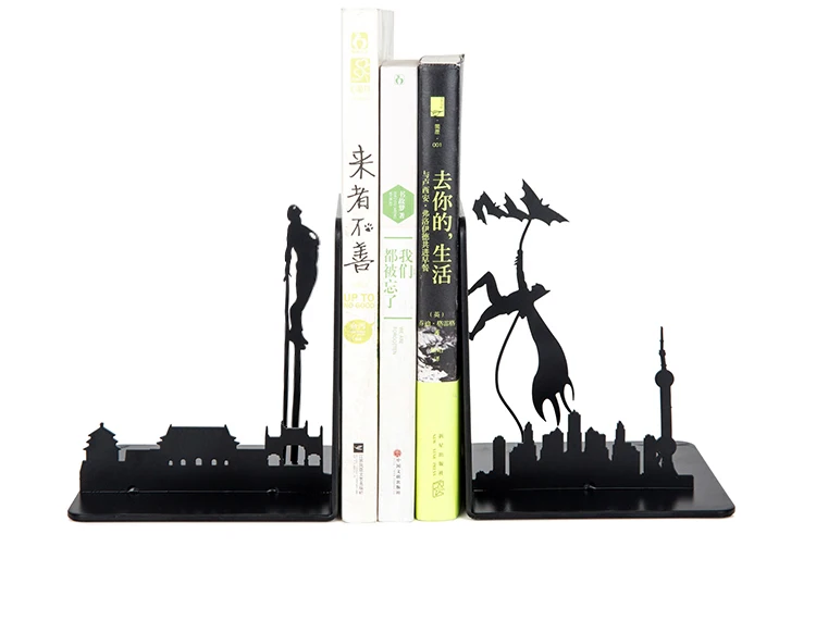 2 Pcs/Set Superhero Bookend Figurines Metal Bookshelf Decor Desktop Ornament Office Desktop Accessories Art Decoration Crafts