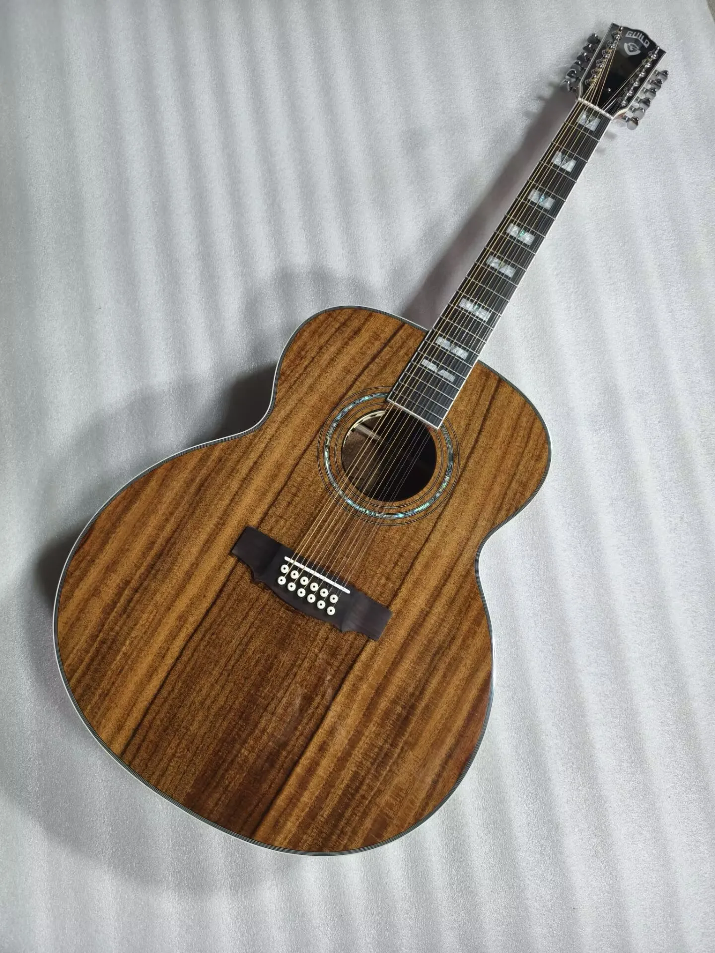 Jumbo professional acoustic guitar, vintage electric guitar, 12 strings, AAA KOA Guild