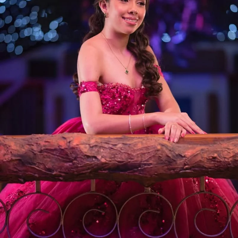 Robes De Quinceanera rose foncé brillant personnalisées, épaules dénudées, paillettes appliquées, nœud en dentelle, 15
