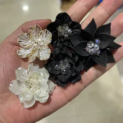 5pcs Rose Pearl Sewing on Patch Crystal Petal Flower Floral for Clothing, Hats, Bags, Hair Clips,DIY Decorative Accessories