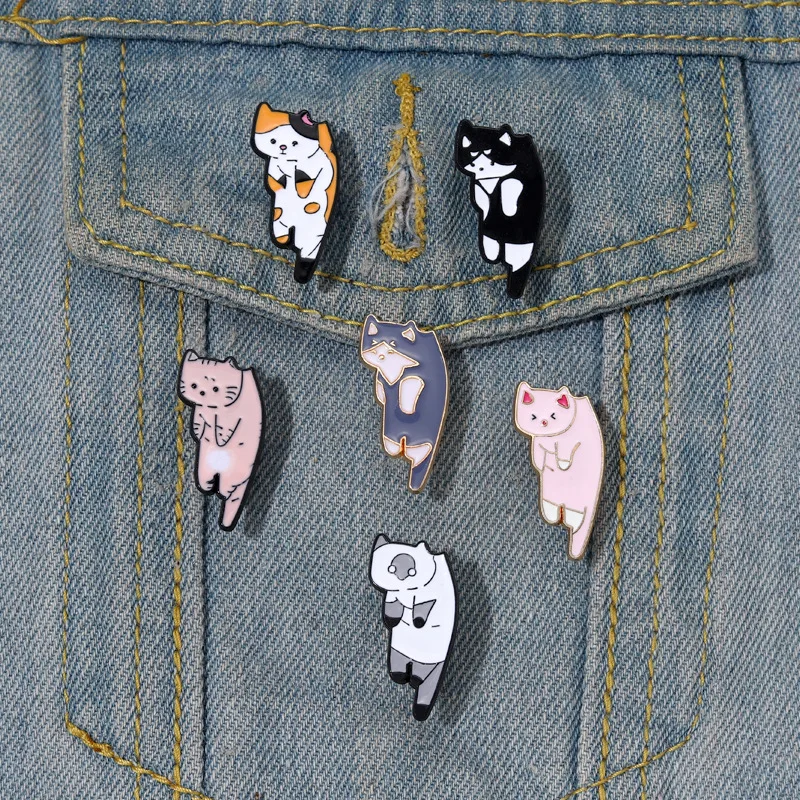 Hanging lazying cat Enamelled Brooches Funny Cartoon Pins Backpack Lapel Badges Fashion Jewelry Accessories Festival Souvenir Gi
