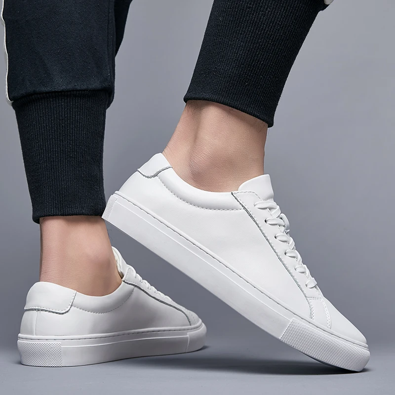 Fashion Men Skateboarding Shoes Men genuine leather Outdoor Casual Sneakers Shoes Comfortable Flat Slip-on White Shoes for men