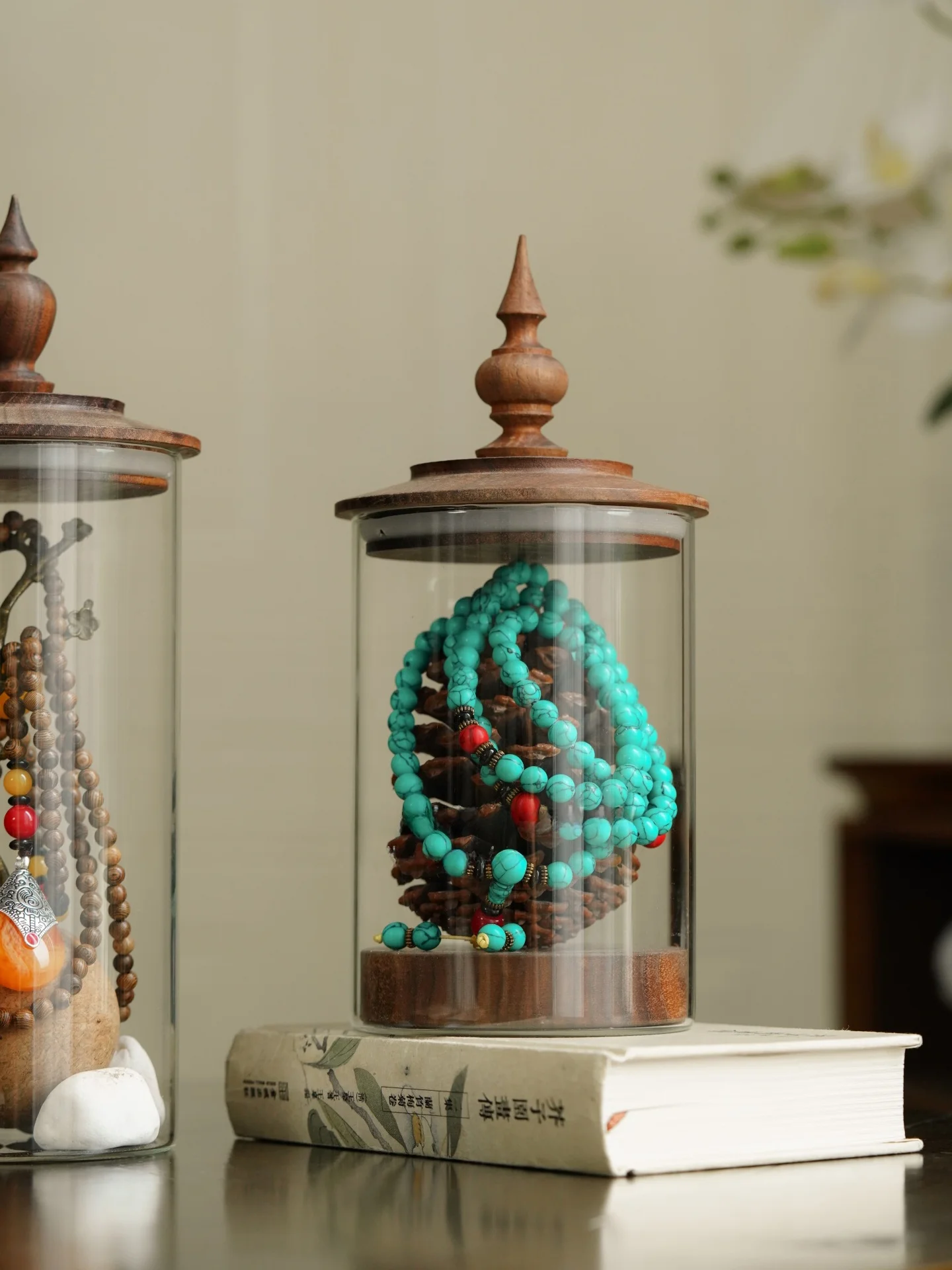 

Элитная шкатулка для хранения браслетов с кристаллами и бисером, винтажный деревянный футляр для драгоценных ароматических браслетов и наручных украшений