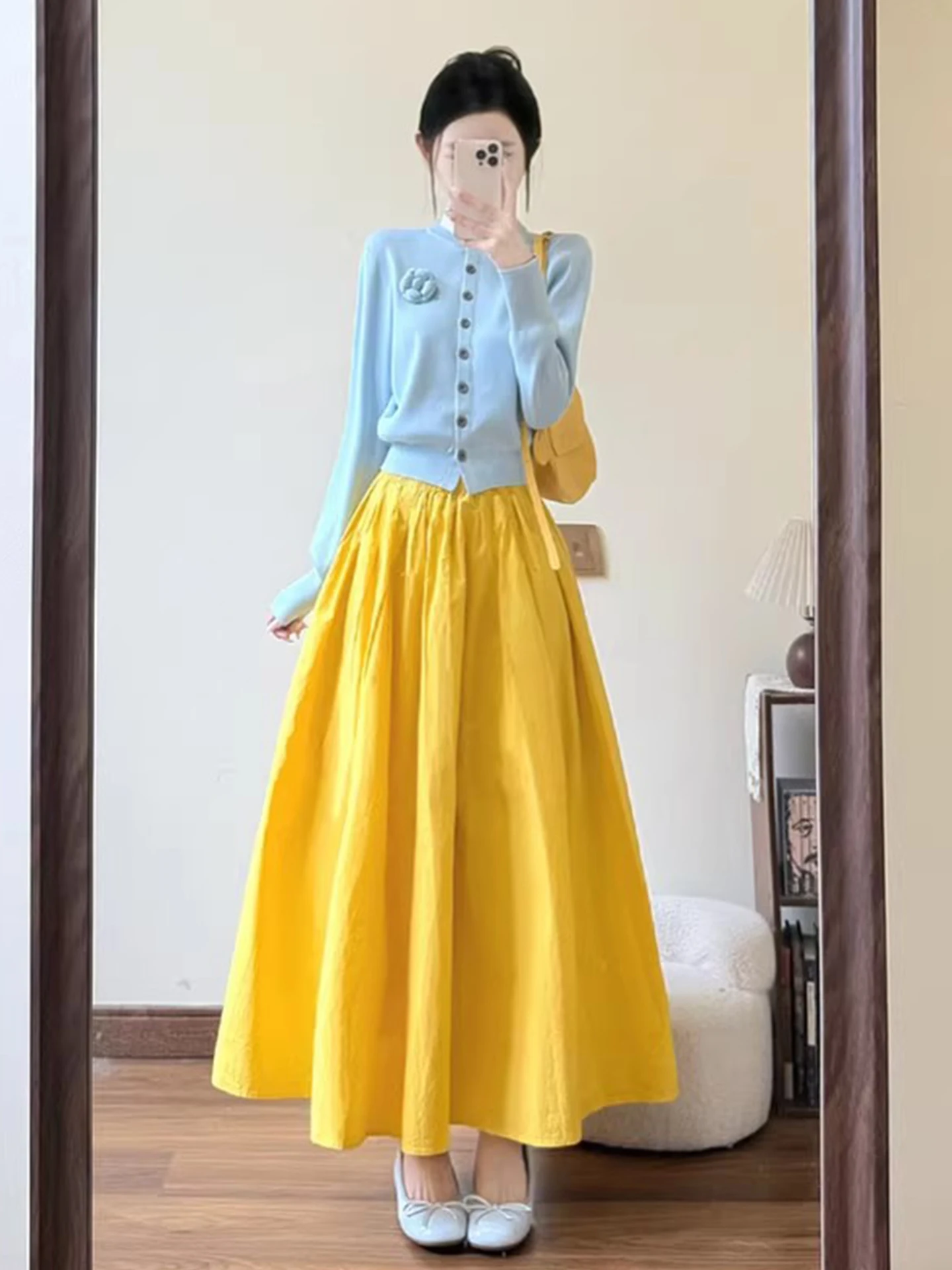 

Мягкий синий вязаный кардиган с длинными рукавами и вставками для женщин, новинка ранней весны, укороченный, приталенный, для создания молодого образа, верхняя одежда