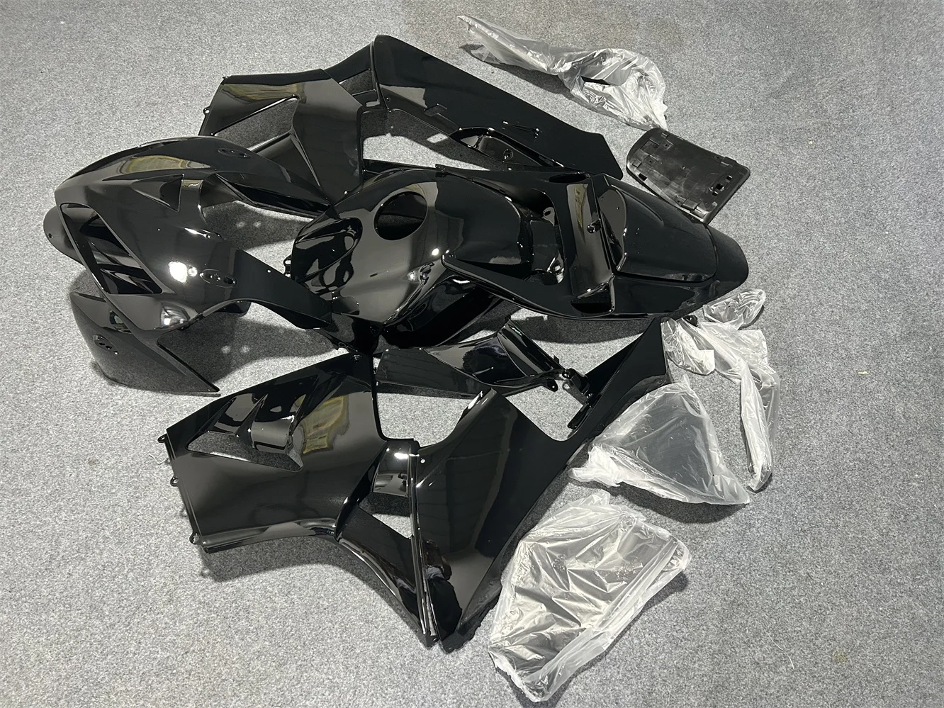 The motorcycle fairing kit is suitable for the purple motorcycle housing of the CBR600RR 2005 2006 CBR600 F5 05 06 fairing