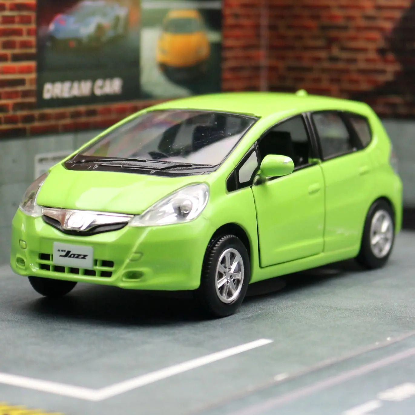 1/36 Honda JAZZ FIT Toy Car Model For Children RMZ CiTY 5\'\' Diecast Miniature Pull Back Doors Openable Collection Gift Boys