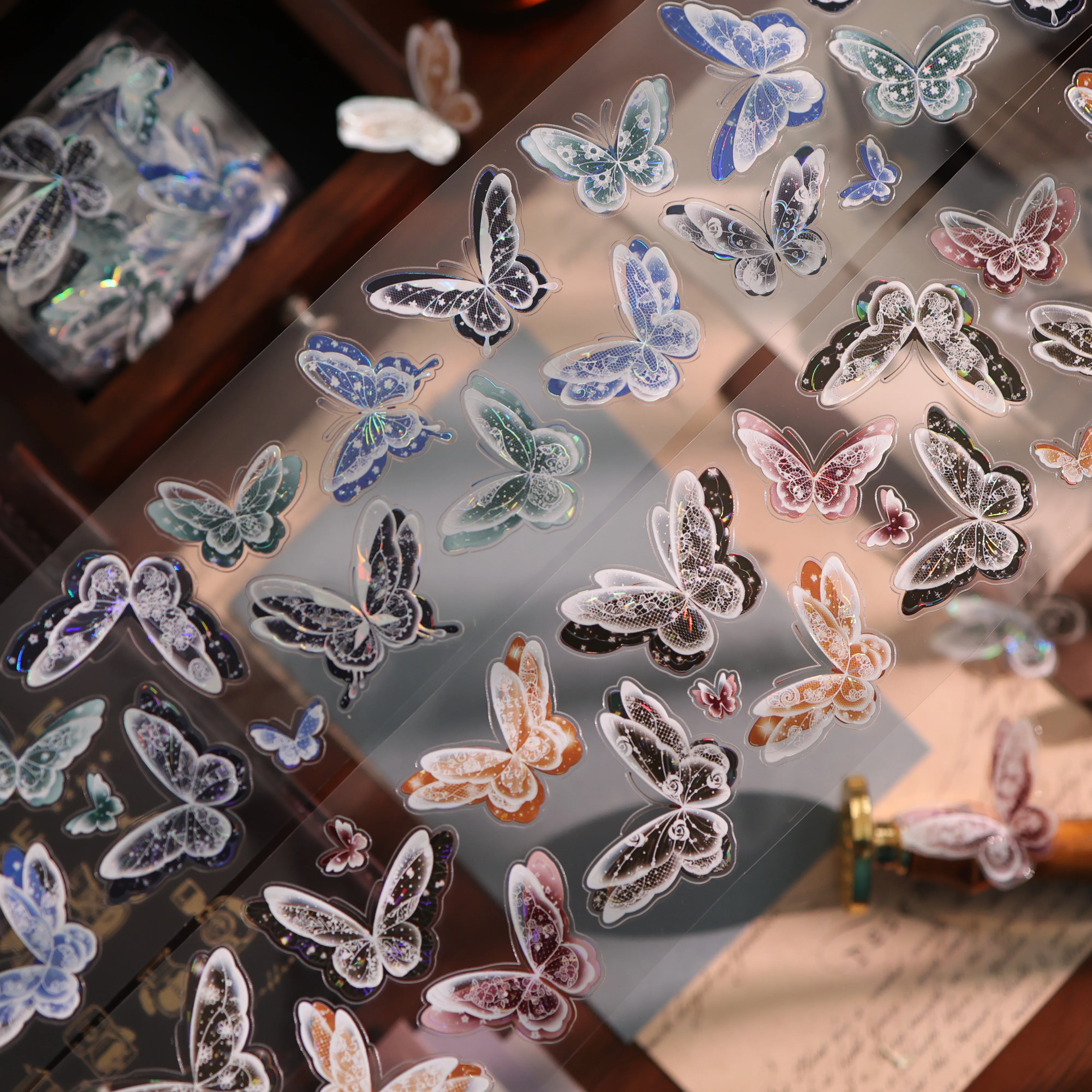 Yier Transparent Butterfly Die Cut Vintage Shell Colorful Butterfly PET Sticker Journal Scrapbooking Hand