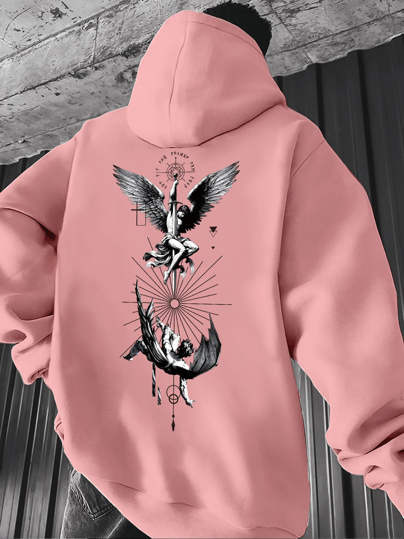 Herren-Hoodie mit Engel- und Dämonen-Kampfdruck, religiöse Mythologie-Grafik, locker geschnittener, übergroßer, dunkler Streetwear-Pullover – Detail 1