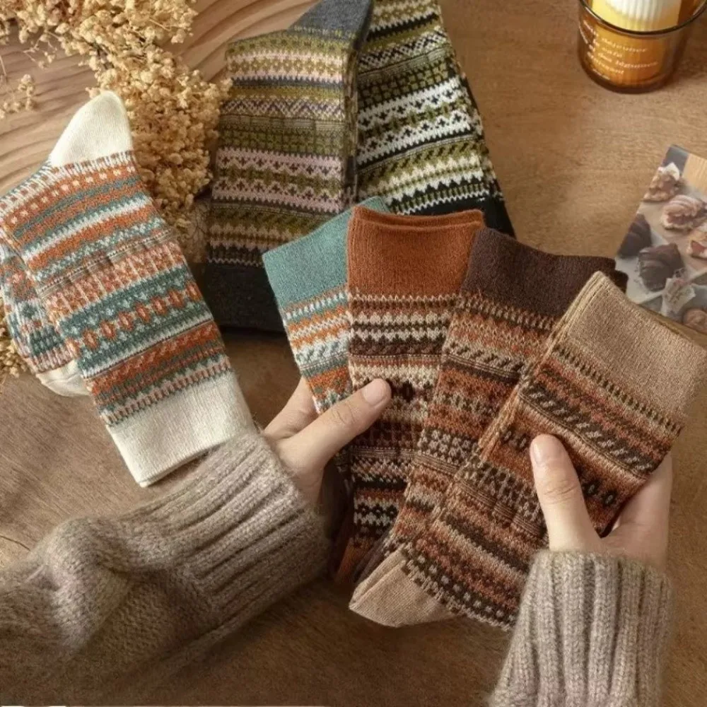 New Retro Fair Isle Christmas Socks Cotton Thickened Warm Socks Colour Blocking Stacked Sock for Men And Women