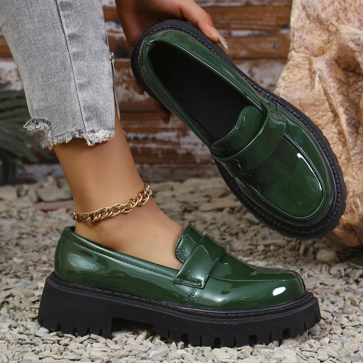 New Style Fashionable Women's Casual Platform Loafers Woman Black Brown Leather Shoes for Women Comfort Slip on Flats Plus Size