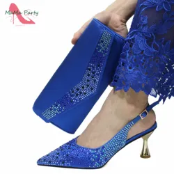 2024 Le più nuove scarpe e borsa da donna italiane da abbinare al colore blu royal INS Vendita calda Punta a punta in cristallo pieno Tacchi alti 9 cm per P