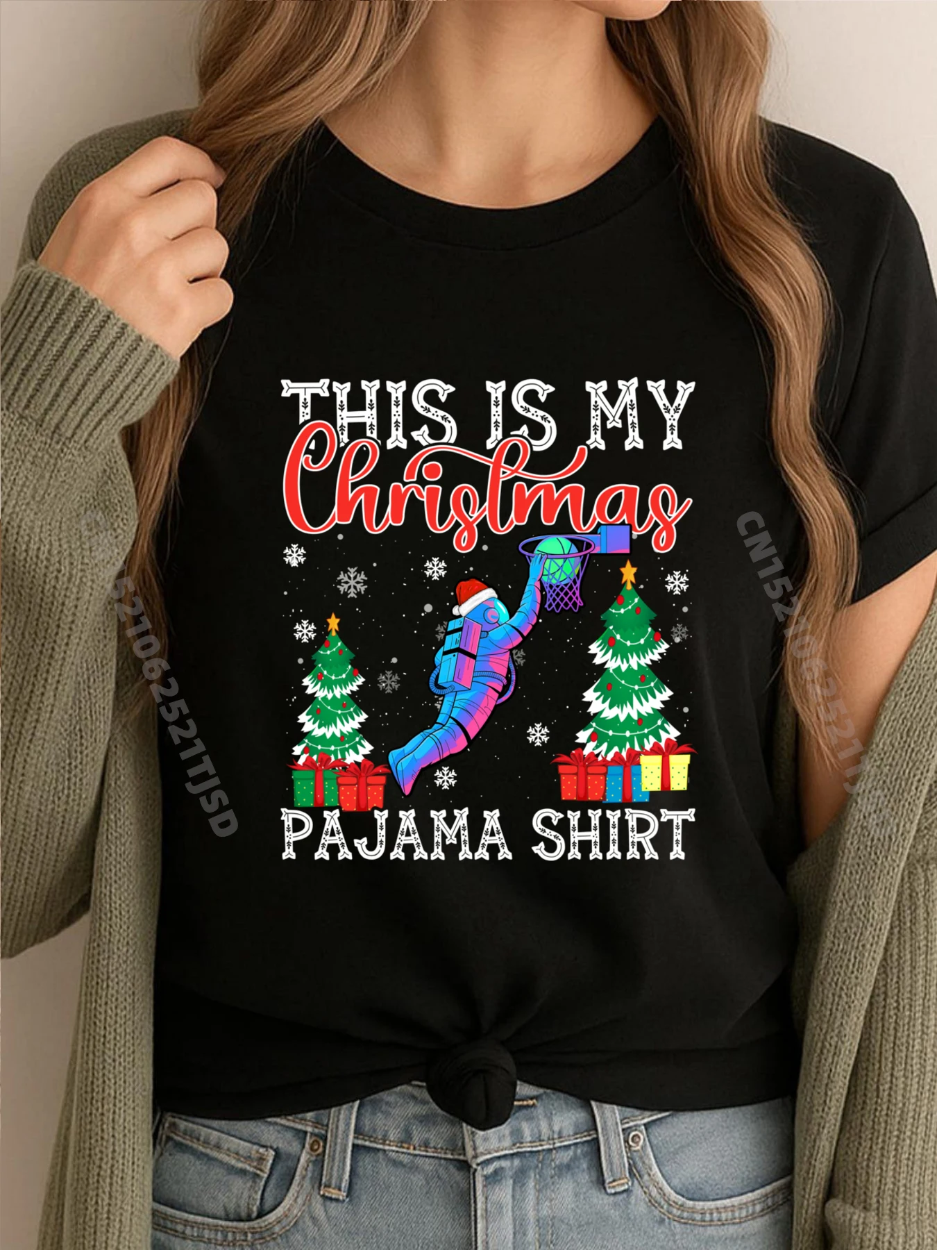 

Рождественская пижама с астронавтом, космическая елка, снежинки, рождественская футболка с рисунком, Новый год 2025, стираные топы, футболка, группа