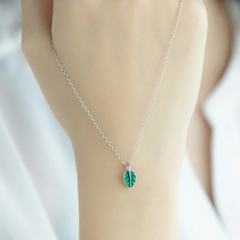 Uini-Tail new listing 925 sterling silver niche design green leaf necklace fairy literary simple fresh and lovely fine XL018