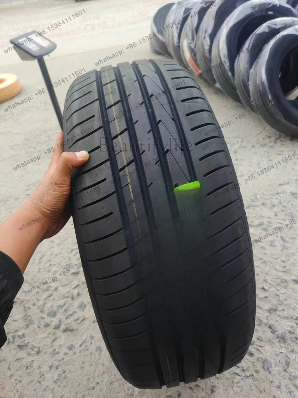 The new tire 235/50R20 is suitable for auto parts, high quality