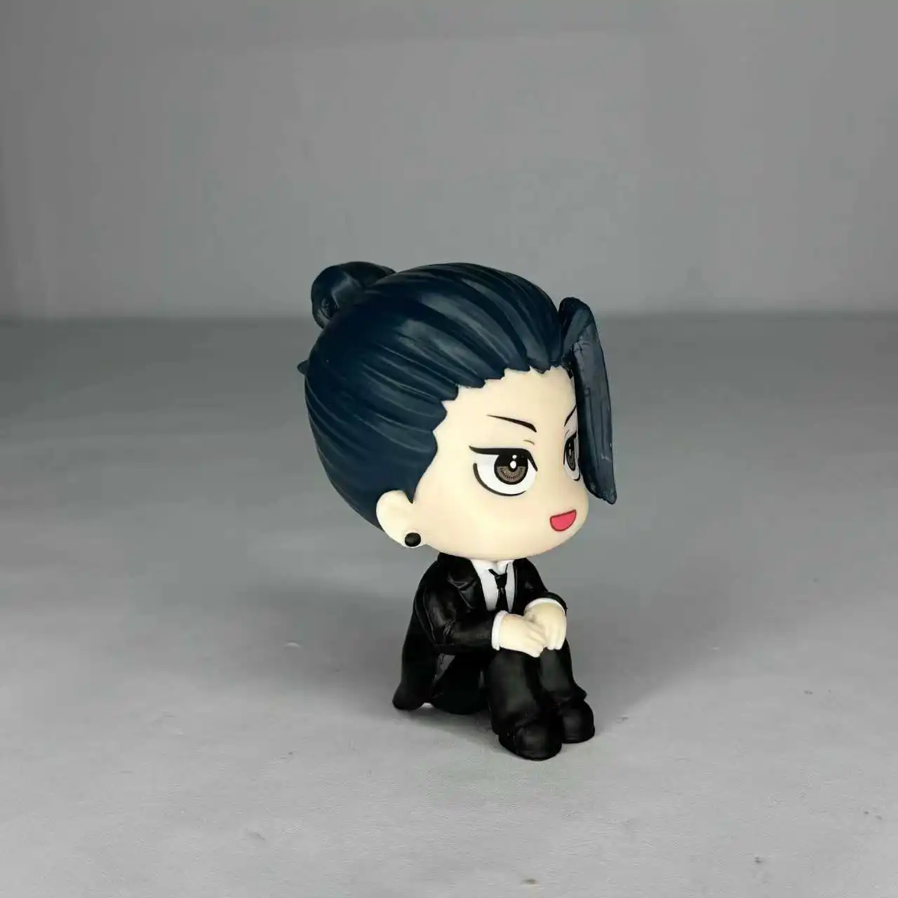 Jujutsu Battle Q Edition يده وضعية الجلوس شيا Youjie Wu Tiaowu أنيمي دمية نموذج دمية سطح المكتب هدية مزخرفة