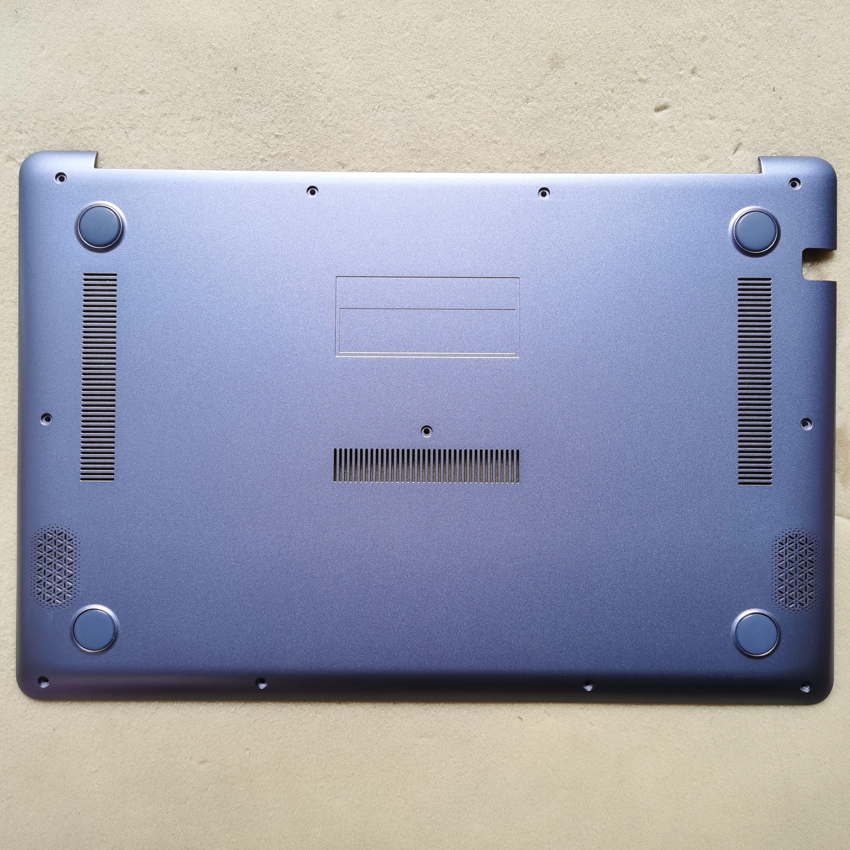 New Laptop Bottom C… - image