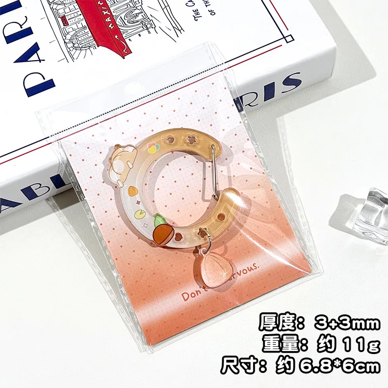 INS نمط لطيف الحيوانات الصغيرة تسلق زر حلقة تسلق سلسلة مفاتيح مصنوعة من الأكريليك قلادة على ظهره تخزين سلسلة المفاتيح الزخرفية مشبك